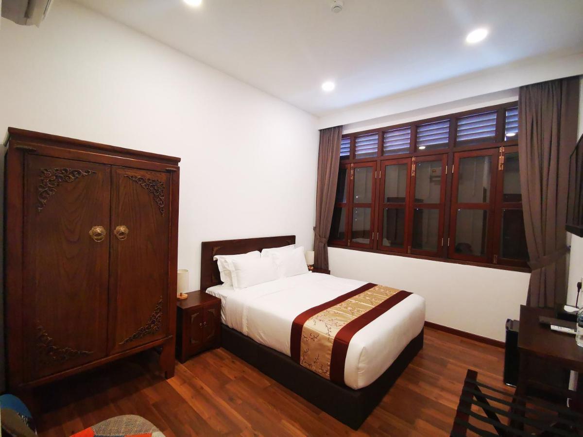 Mclane Boutique 3* George Town